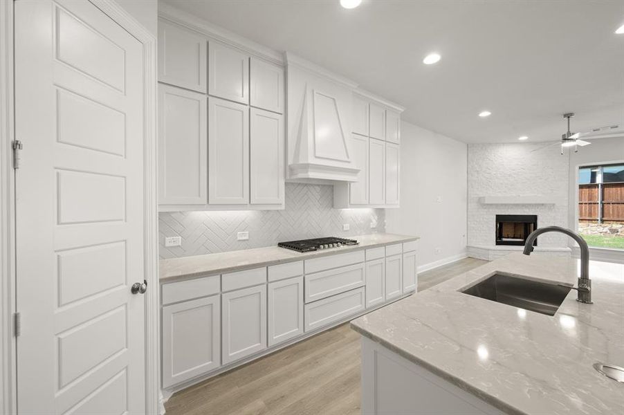 1417 Ripple Glass- Kitchen-4 1417 Ripple Glass- Kitchen-4