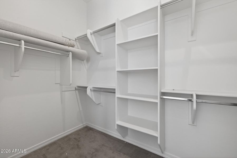 37)PRIMARY CLOSET