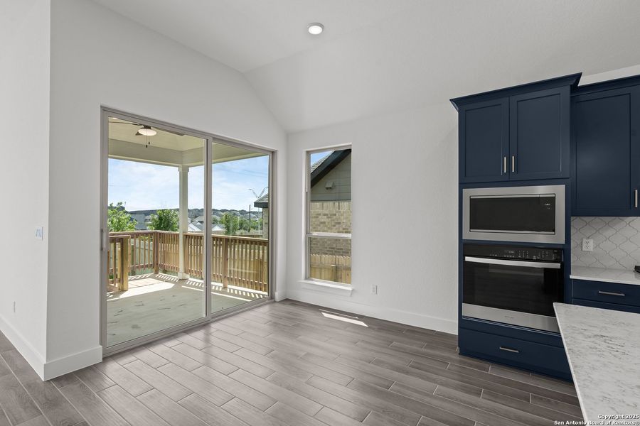 Spacious, unfurnished interior of a new home in Corley Farms, Boerne (Image 19).
