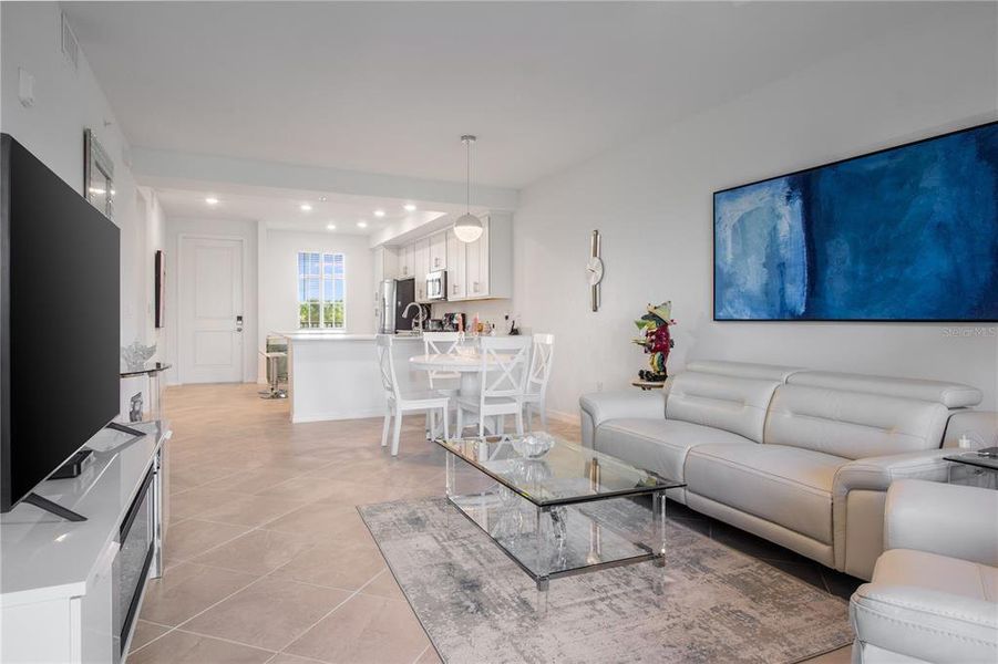 Furnished interior view inside a new home in , Venice (Image 22).