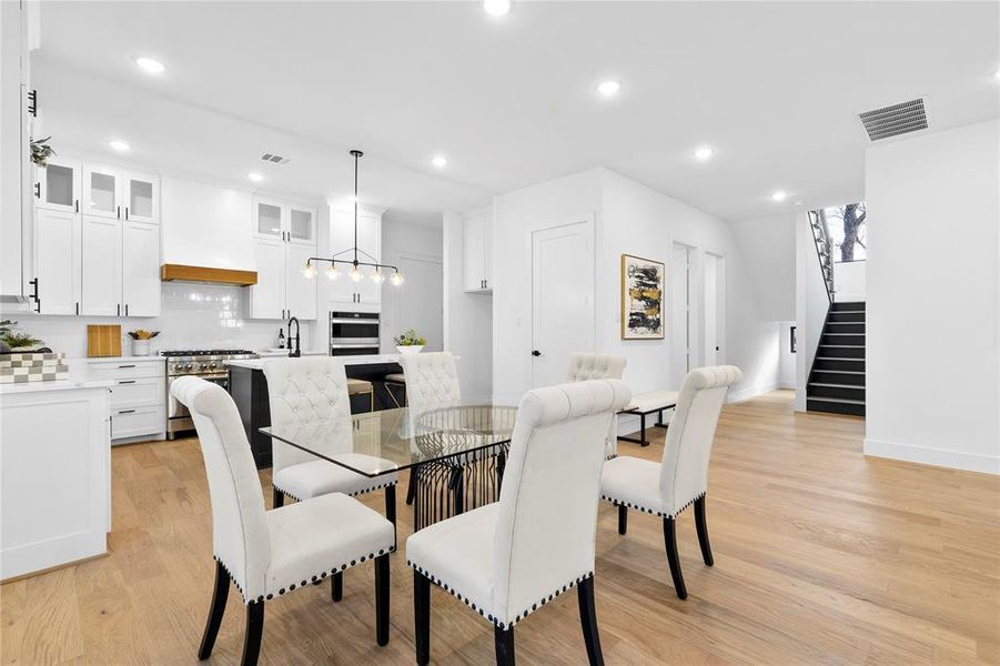 Furnished interior view inside a new home in , Dallas (Image 7).