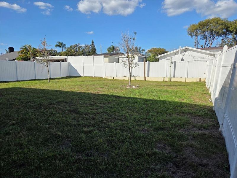 Exterior details and patio area of a home in , Tampa (Image 18).
