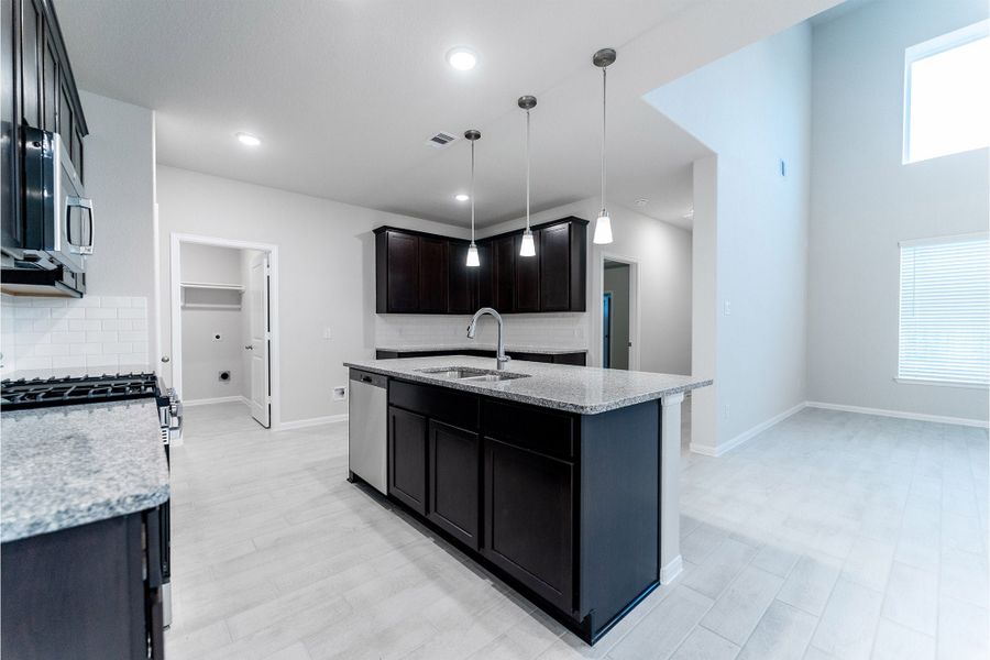 Furnished interior view inside a new home in Canterra Creek, Rosharon (Image 3).