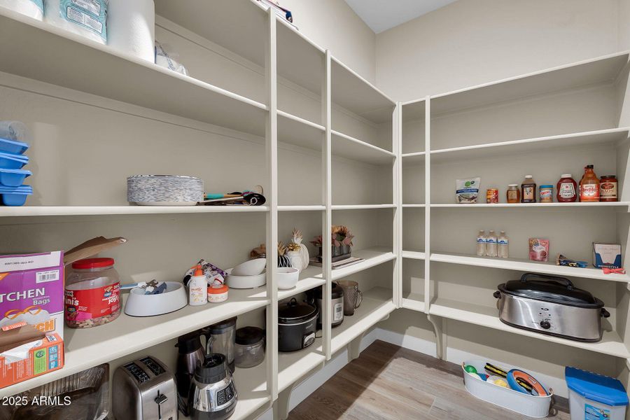 22-web-or-mls-National Trail-19 22-web-or-mls-National Trail-19