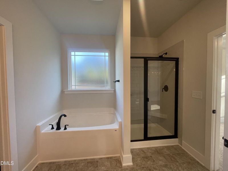 1DAE34F4-6EC3-48E7-BBDC-E40C9FED9AF2