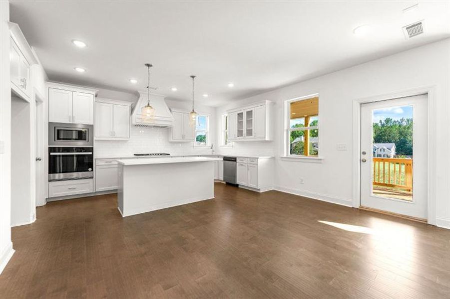 Spacious, unfurnished interior of a new home in , Watkinsville (Image 14).