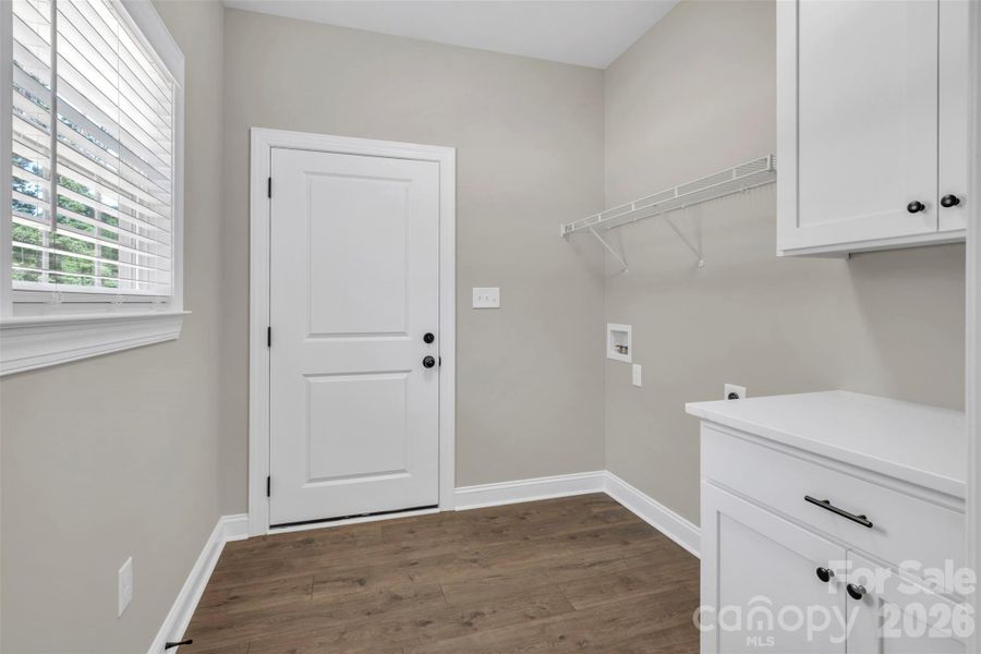 Spacious, unfurnished interior of a new home in , Lancaster (Image 28).