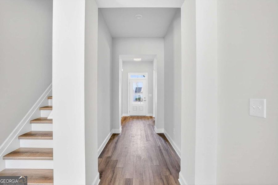 Spacious, unfurnished interior of a new home in Killian Manor at The Adares, Adairsville (Image 8). Spacious, unfurnished interior of a new home in Killian Manor at The Adares, Adairsville (Image 8).