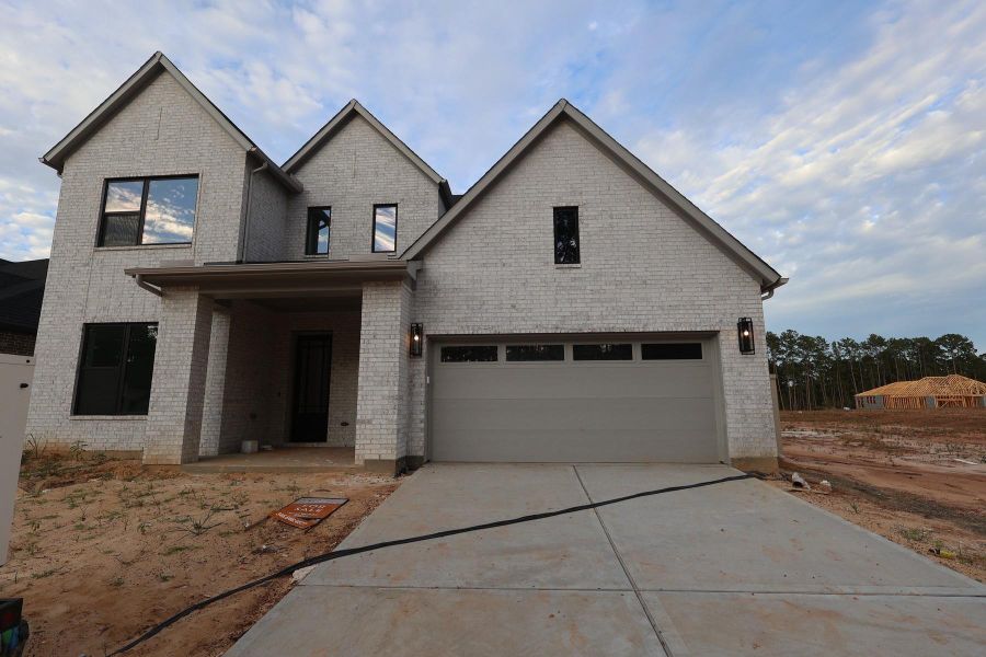 Welcome to The Snapdragon by David Weekley Homes. **HOME ESTIMATED TO BE COMPLETE JUNE 2026**