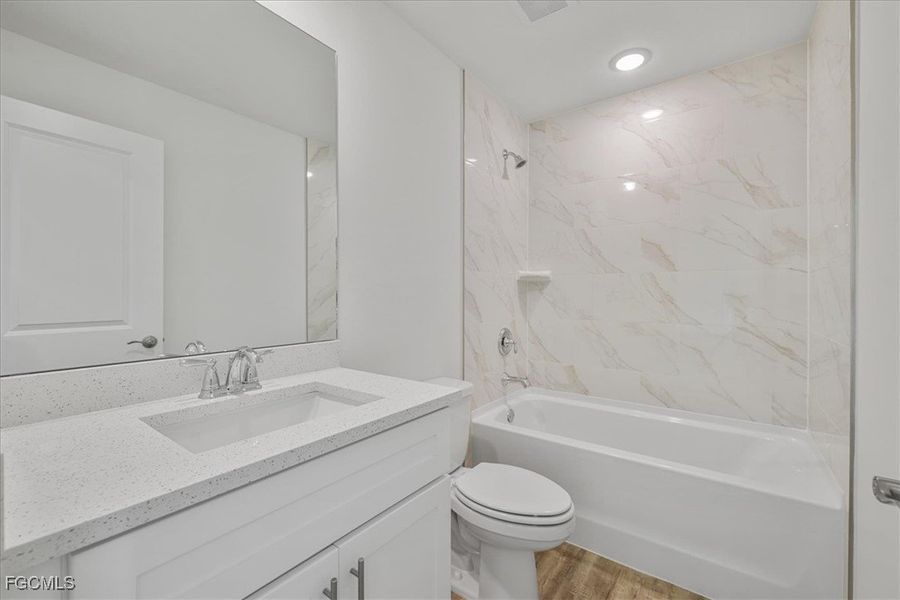 Furnished interior view inside a new home in Cape Coral, Cape Coral (Image 13).