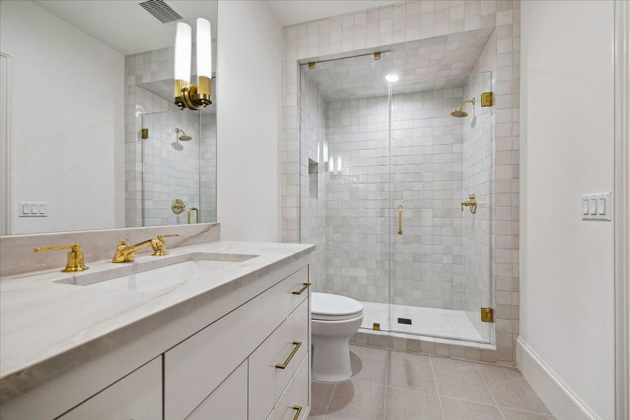 Secondary bedroom Secondary bedroom