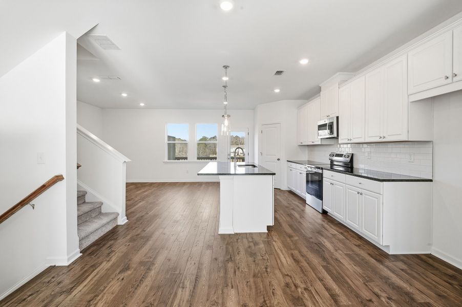 Furnished interior view inside a new home in Rosewood Farm, Lawrenceville (Image 5).
