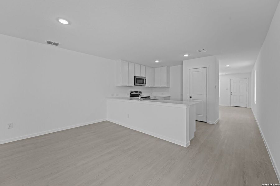 Spacious, unfurnished interior of a new home in Hidden Oasis, San Antonio (Image 21). Spacious, unfurnished interior of a new home in Hidden Oasis, San Antonio (Image 21).