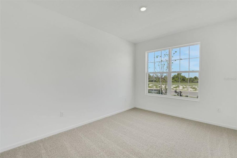 Spacious, unfurnished interior of a new home in Willowbrook North, Winter Haven (Image 31).
