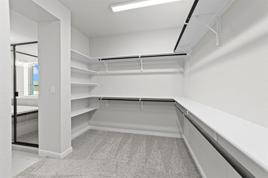 Spacious, unfurnished interior of a new home in Mantua Point Gardens, Van Alstyne (Image 19).