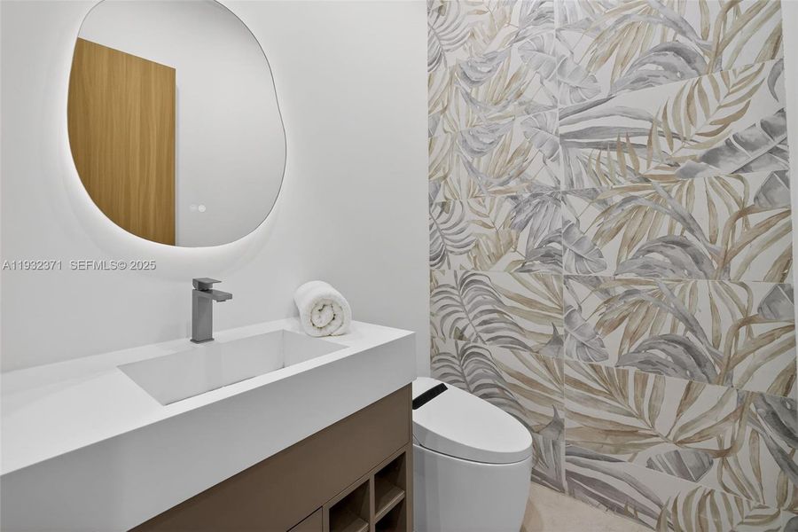 Furnished interior view inside a new home in , Fort Lauderdale (Image 32).