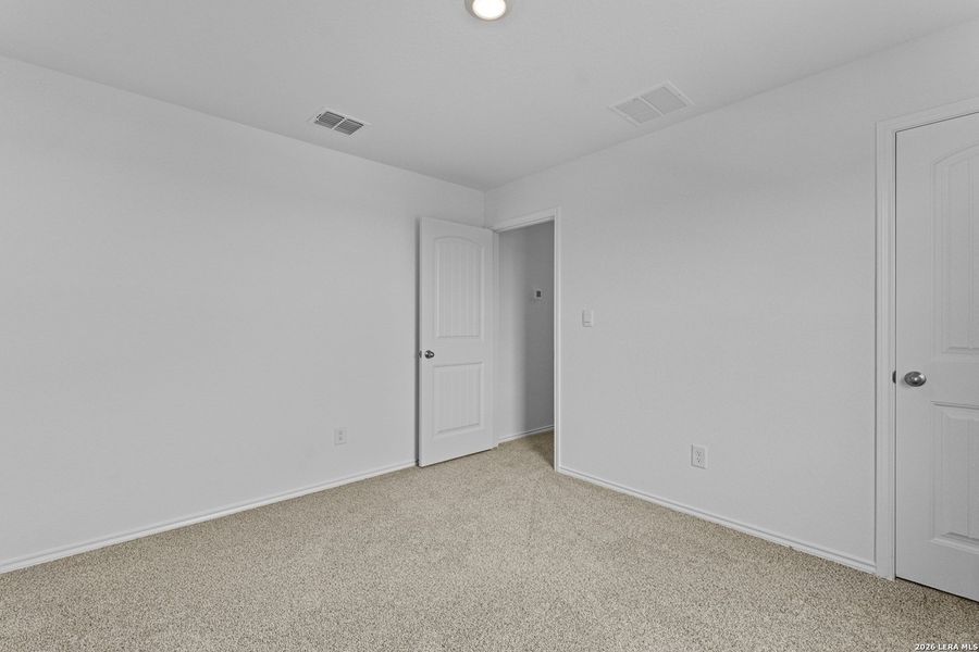 Spacious, unfurnished interior of a new home in Arroyo Ranch, Seguin (Image 27). Spacious, unfurnished interior of a new home in Arroyo Ranch, Seguin (Image 27).