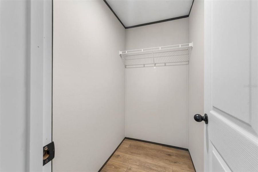 Spacious, unfurnished interior of a new home in , Dunnellon (Image 12).