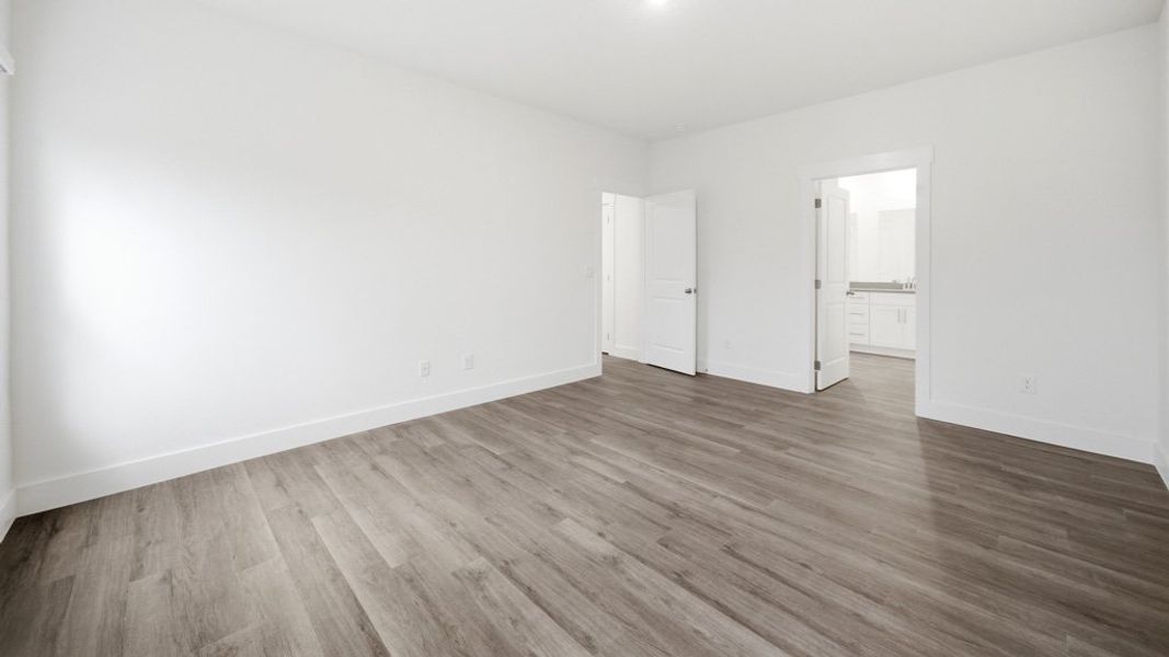Spacious, unfurnished interior of a new home in Keebler Meadows, Johnson City (Image 28).