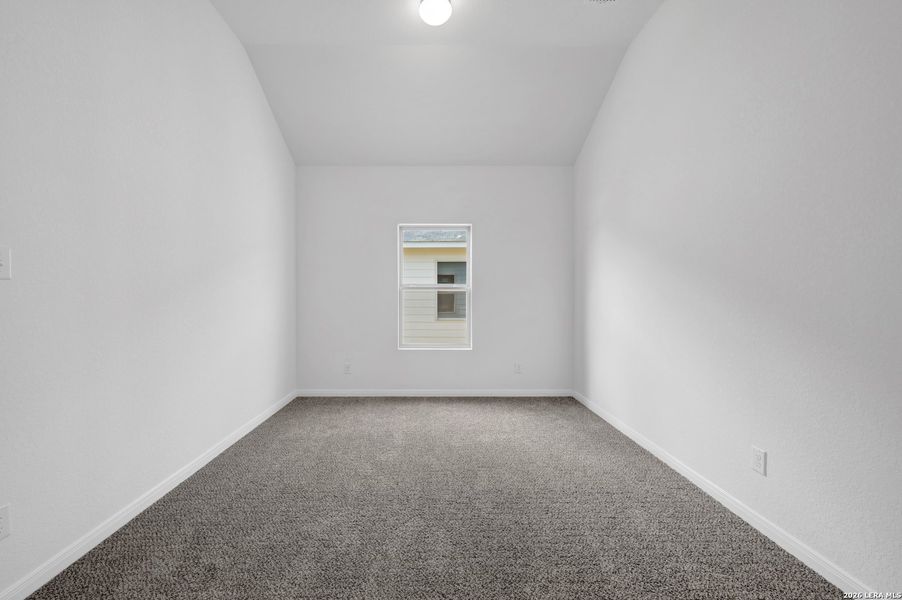 Spacious, unfurnished interior of a new home in Greenspoint Heights, Seguin (Image 35).