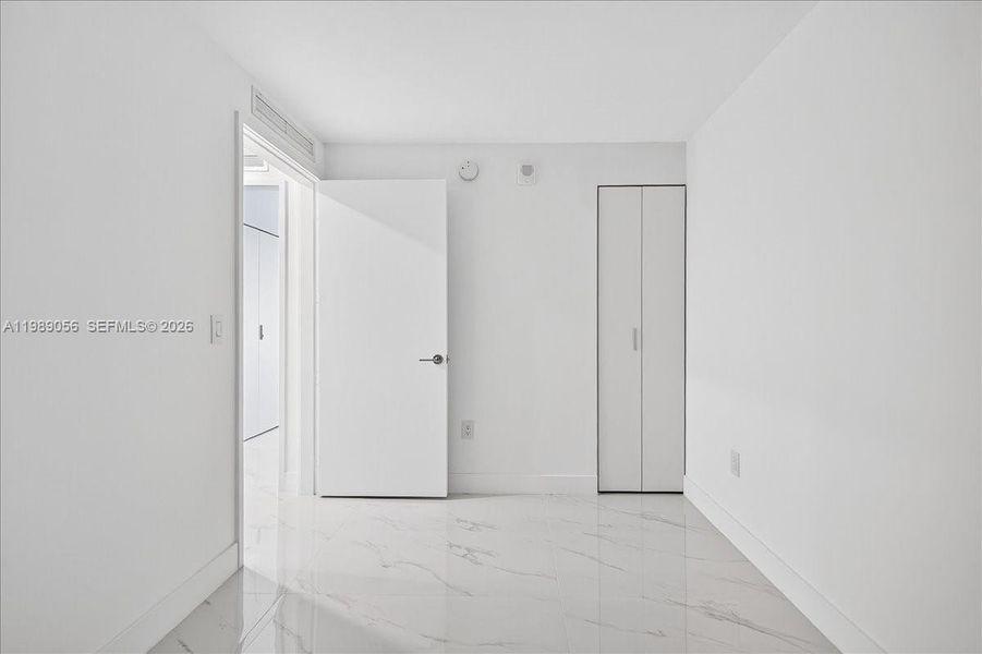Spacious, unfurnished interior of a new home in , Miami (Image 19).