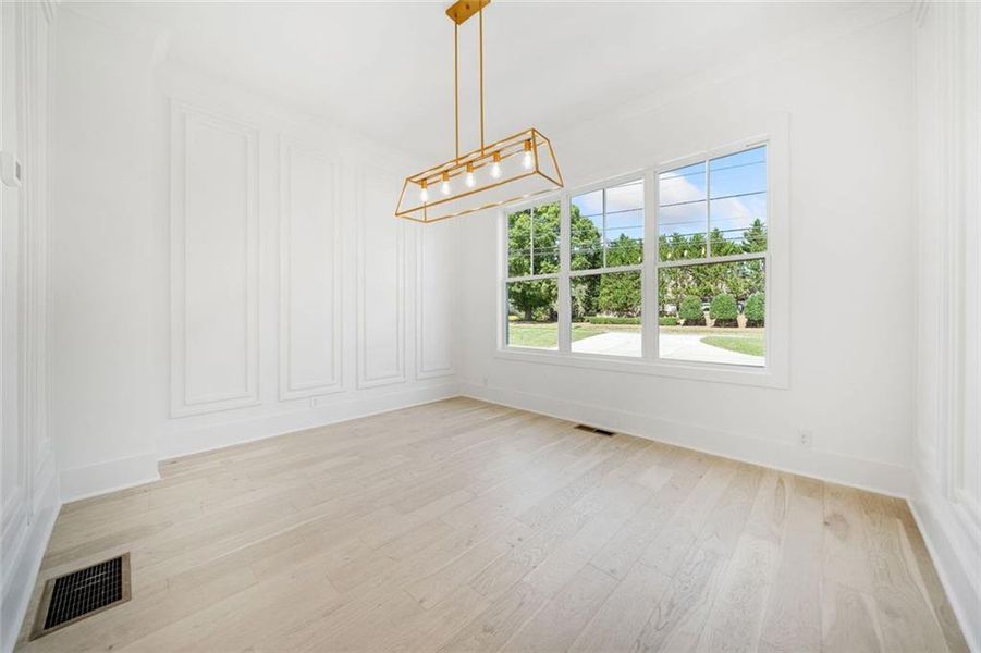 Spacious, unfurnished interior of a new home in , Marietta (Image 19).
