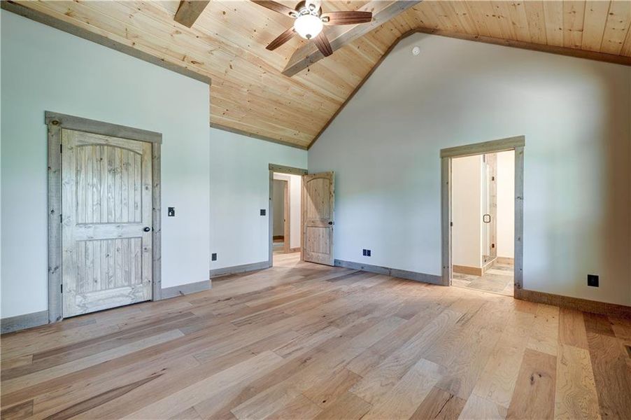 Spacious, unfurnished interior of a new home in , Ellijay (Image 18).