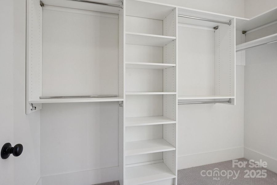 Image 43 of a home in .