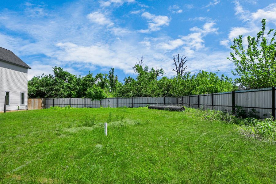 Front exterior of a new home in , Houston, TX, highlighting curb appeal (Image 34).