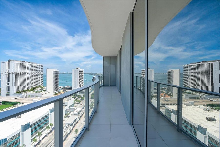 Condo located in Miami, FL showcasing its design and architecture (Image 23).