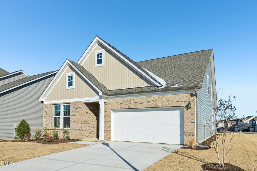 3-web-or-mls-Hipwood Dr-S2901-003