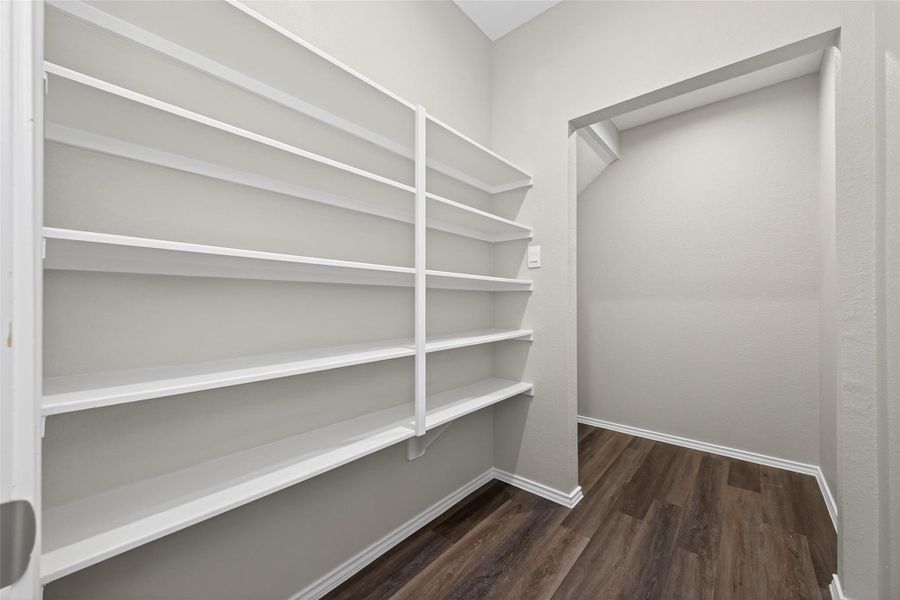 Spacious, unfurnished interior of a new home in Water Crest on Lake Conroe, Conroe (Image 41).