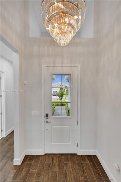 Spacious, unfurnished interior of a new home in , Westlake (Image 27).