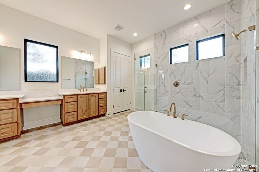 Furnished interior view inside a new home in , Boerne (Image 7).