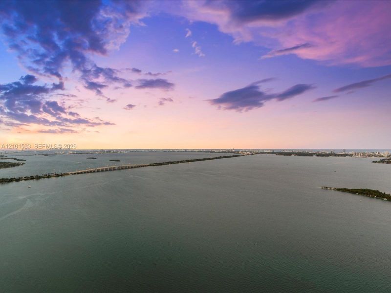Natural landscape and outdoor views near Aria Reserve in Miami (Image 68).