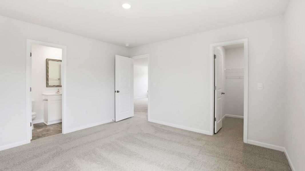 Spacious, unfurnished interior of a new home in Woodglen, Piedmont (Image 33). Spacious, unfurnished interior of a new home in Woodglen, Piedmont (Image 33).