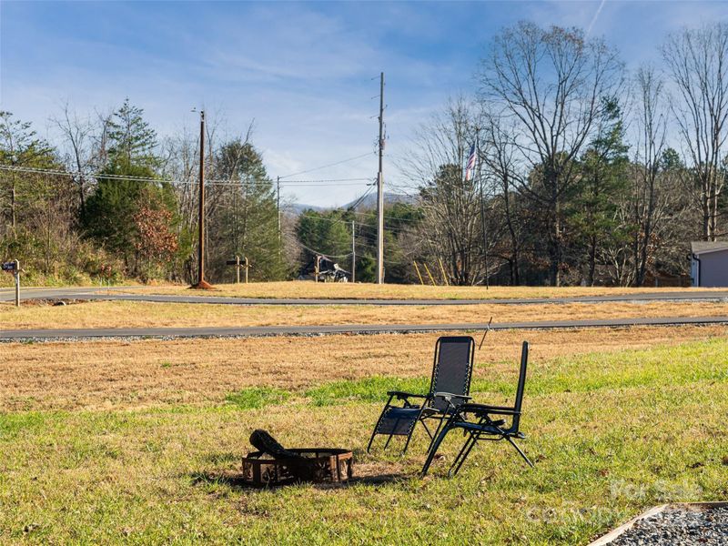 Community amenities in , Morganton (Image 28).