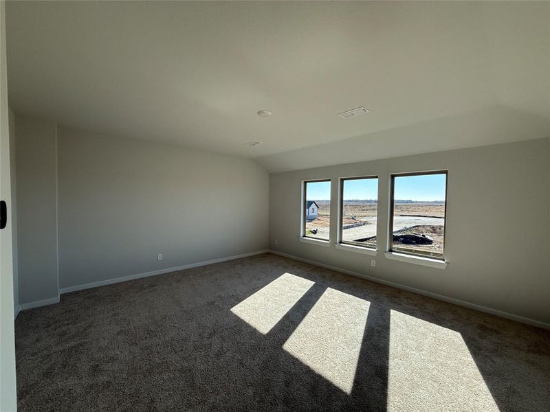 Spacious, unfurnished interior of a new home in Austin Point, Richmond (Image 11).