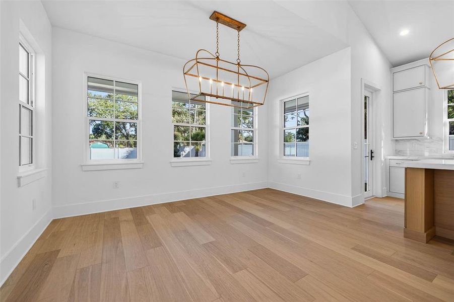 Spacious, unfurnished interior of a new home in , St. Petersburg (Image 35).