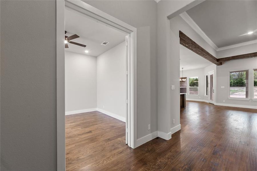 Spacious, unfurnished interior of a new home in King Crossing Estates, Van Alstyne (Image 36).