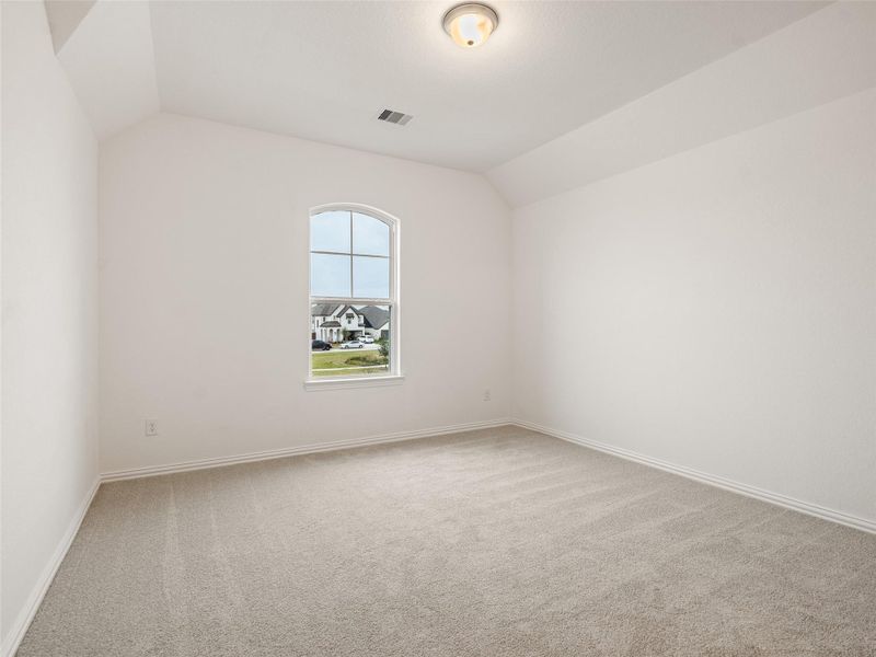 Spacious, unfurnished interior of a new home in Brookewater, Rosenberg (Image 30).