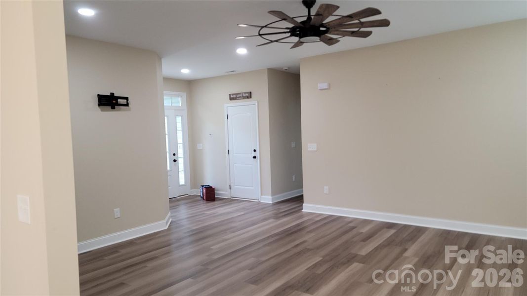 Spacious, unfurnished interior of a new home in , Gold Hill (Image 39).