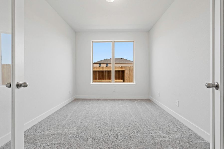 Spacious, unfurnished interior of a new home in Everly, Hockley (Image 14).