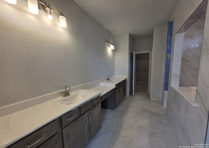 Furnished interior view inside a new home in The Heights at Saddlebrook Ranch 60's, Schertz (Image 7).