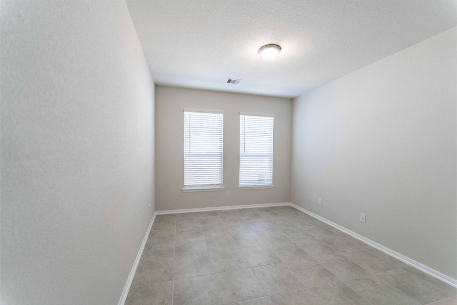 Spacious, unfurnished interior of a new home in Martha's Vineyard, Alvin (Image 18).