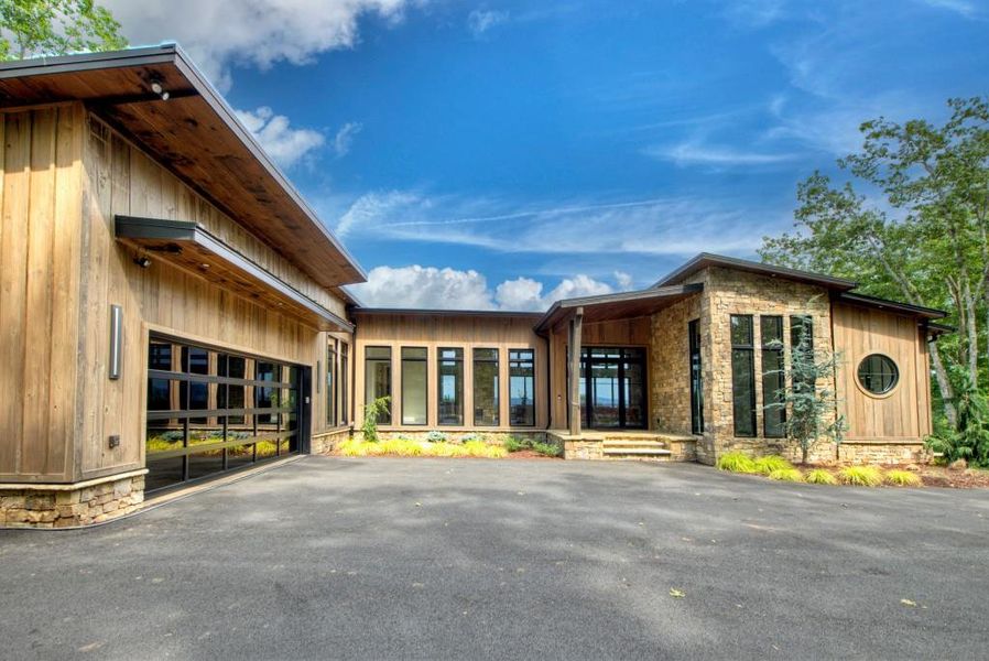 Community amenities in , Blue Ridge (Image 52).