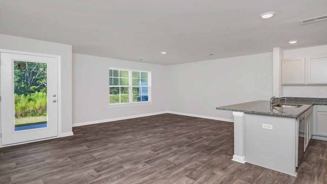 Spacious, unfurnished interior of a new home in Hunter's Branch Townhomes, Hopkins (Image 12).