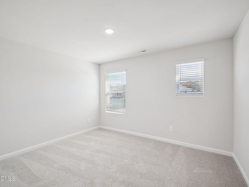 36-web-or-mls-Raleigh - Oak Manor - 508