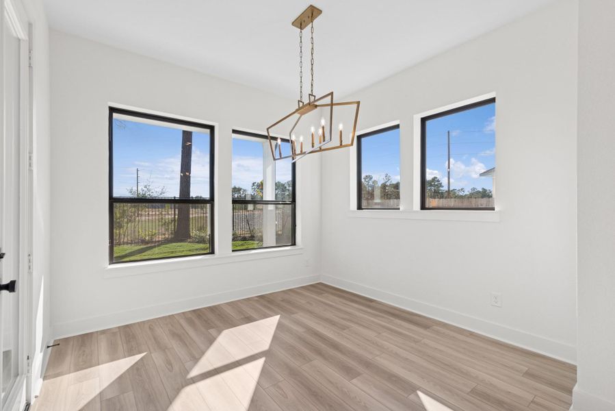 Spacious, unfurnished interior of a new home in ARTAVIA 50' Homesites, Conroe (Image 16).