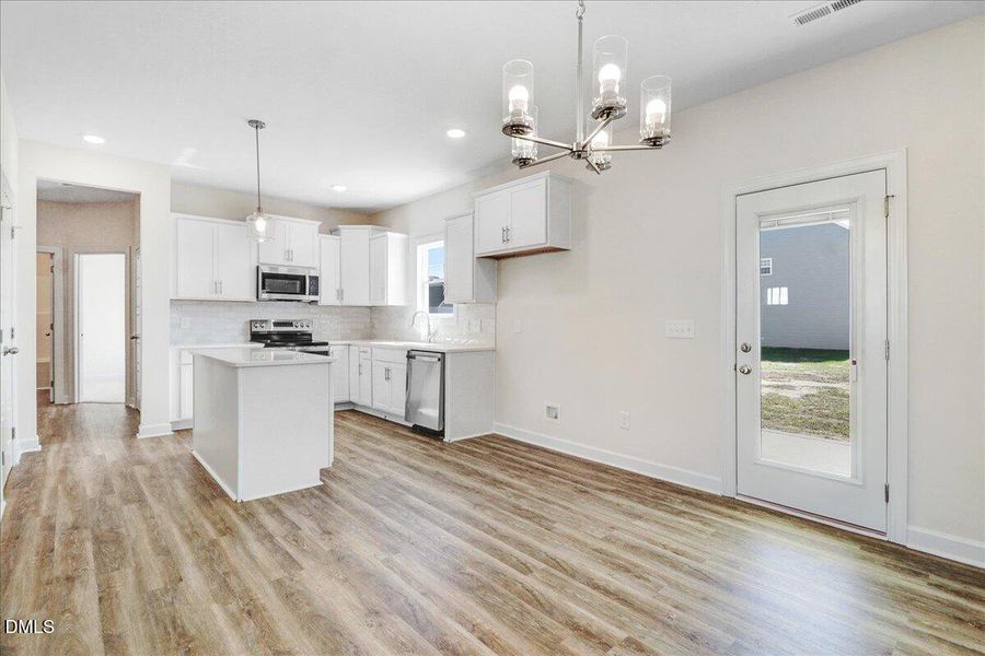 10-110 Hudson Vlg Dr-10